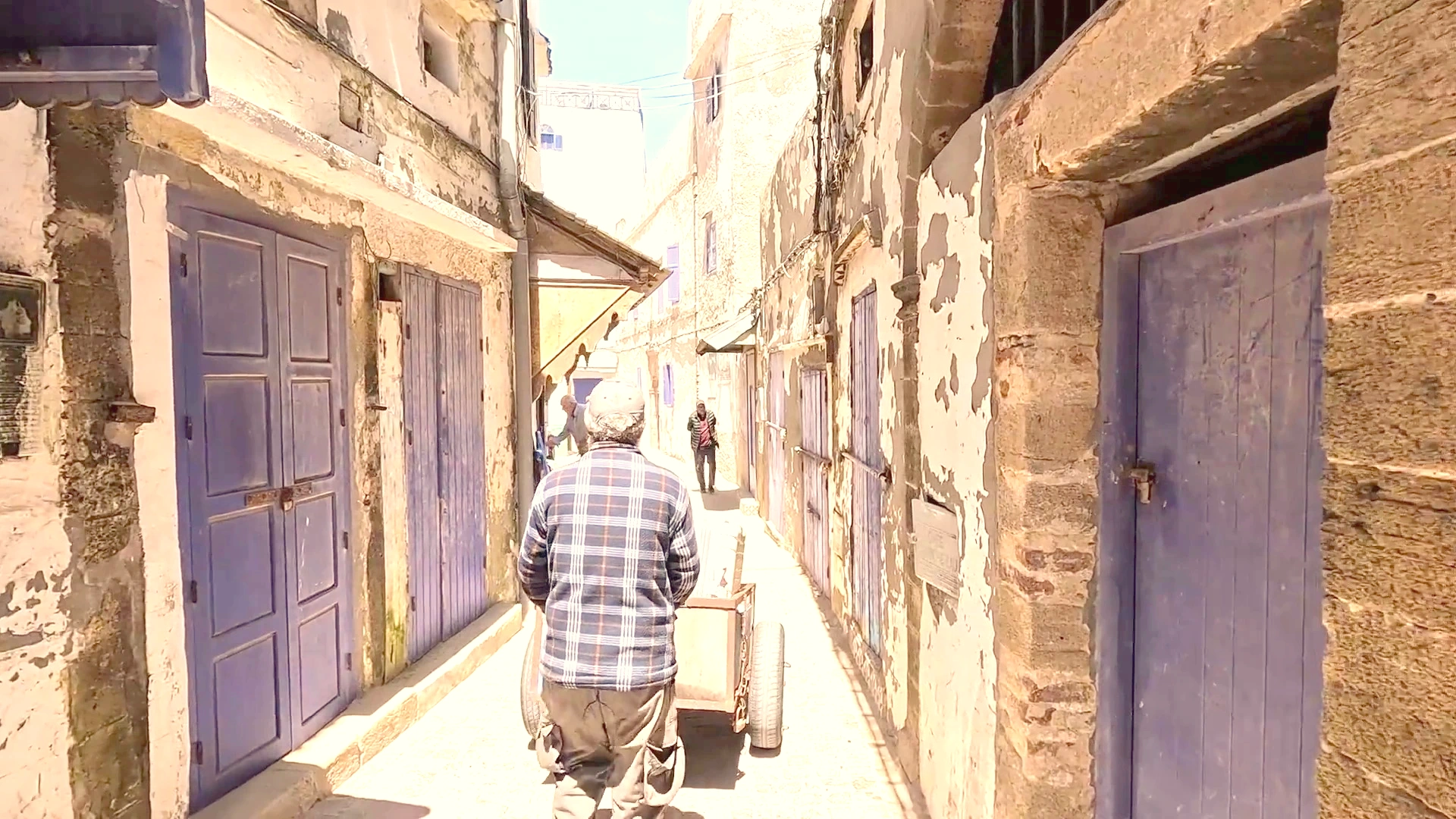 Chefchaouen Medina: Whitewashed Alleyways & Local Transit