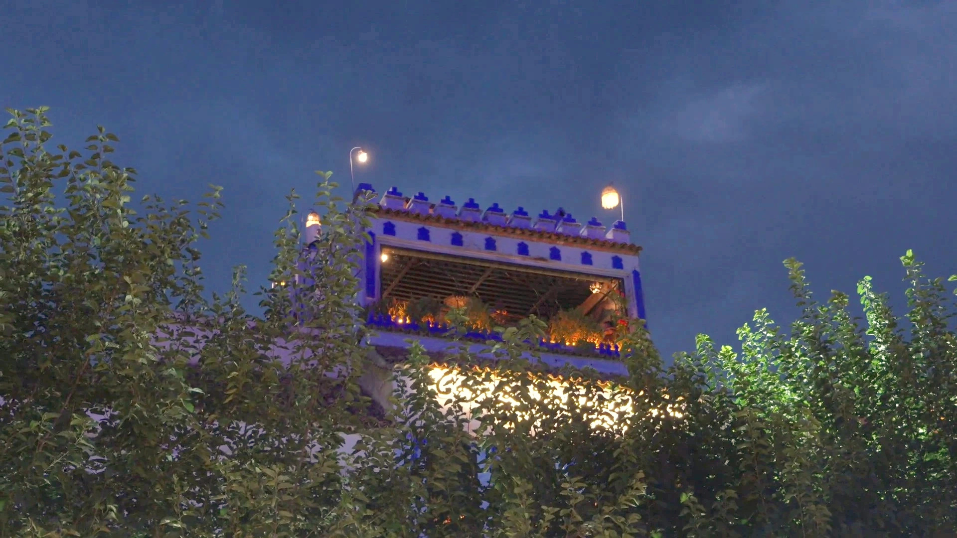 Riyad Hicham: Chefchaouen Rooftop Terrace Dining