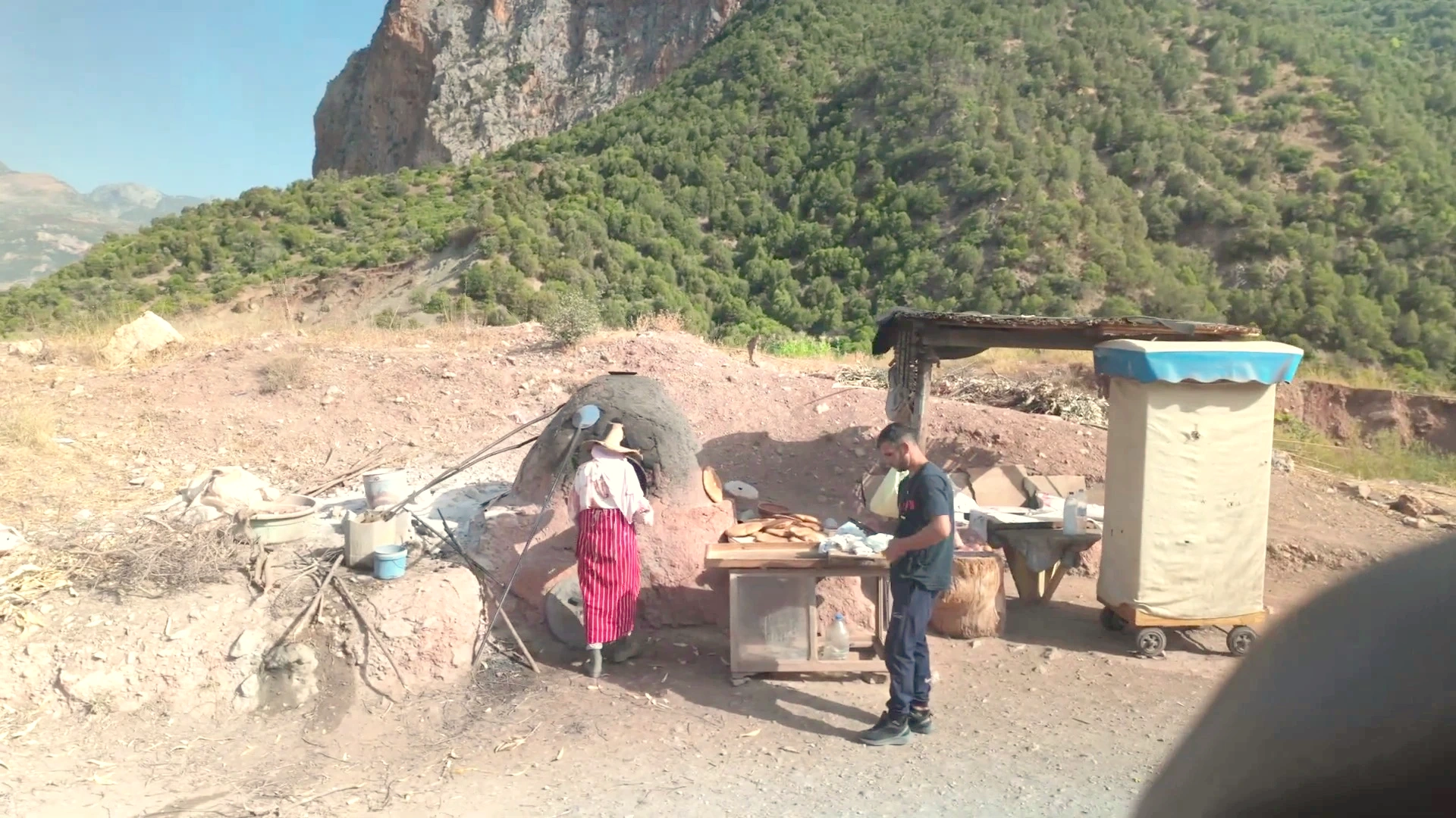Rif Roadside Oven: Essential Travel Provisioning Hub
