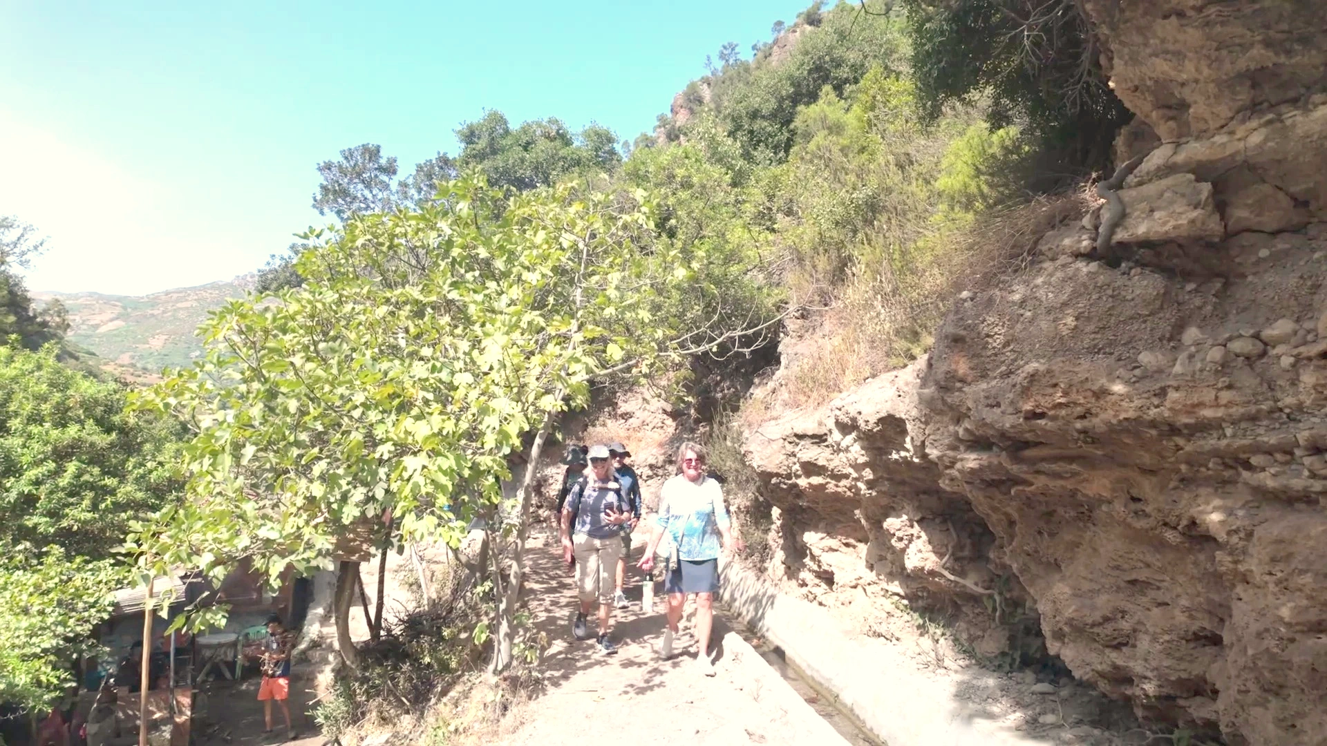 Akchour Trail: Valley Hiking & Water Channel Logistics